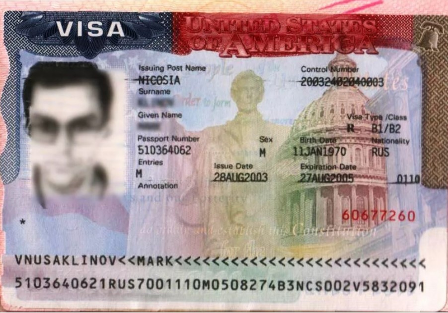 как выглядит виза США в загранпаспорте