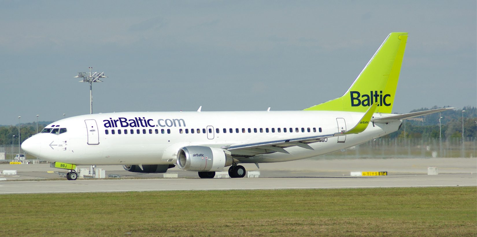 airBaltic   30     